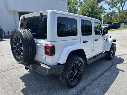 Certified 2023 Jeep Wrangler Unlimited Sahara w/ Cold Weather Group AWD/4WD image 7