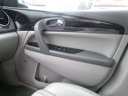 Used 2016 Buick Enclave Premium w/ Experience Buick Package image 27