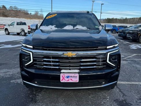 Used 2025 Chevrolet Suburban Premier w/ Sun And Tow Package image 2