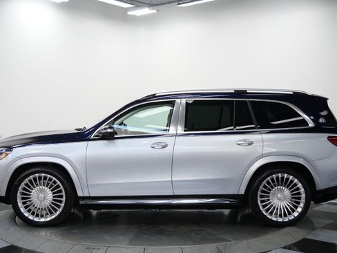 Used 2024 Mercedes-Benz Maybach GLS 600 4MATIC image 6