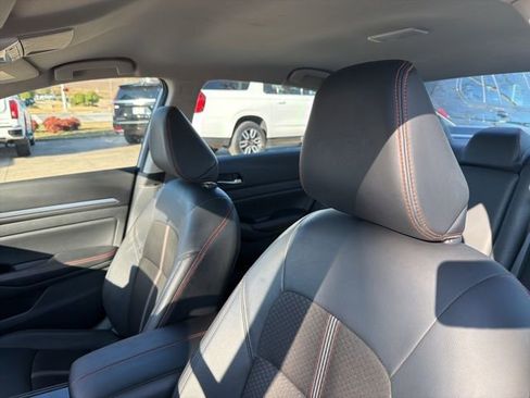 Used 2024 Nissan Altima 2.5 SR image 24