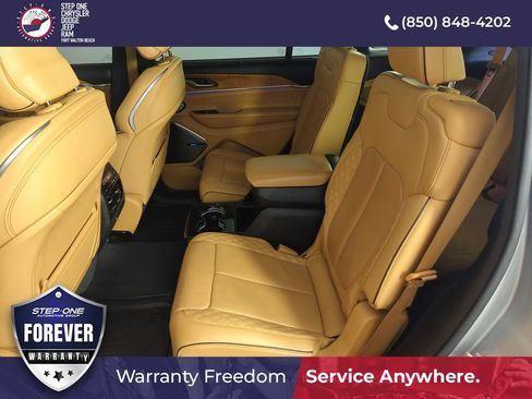 Used 2021 Jeep Grand Cherokee L Summit AWD/4WD image 30