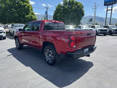 Used 2024 Chevrolet Colorado Z71 w/ Z71 Convenience Package 2 AWD/4WD image 5