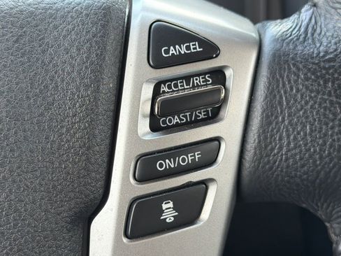 Used 2023 Nissan Titan SV w/ SV Convenience Package RWD image 26