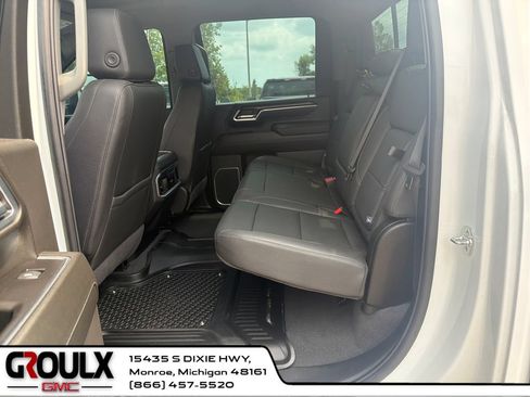 Used 2025 GMC Sierra 2500 SLT w/ SLT Premium Package AWD/4WD image 24