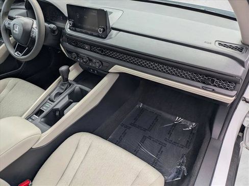 Used 2023 Honda Accord LX image 20