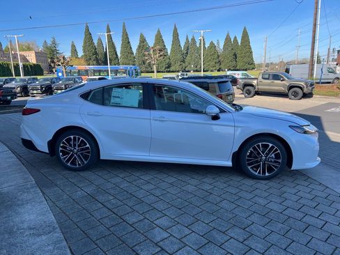 New 2026 Toyota Camry XLE image 6