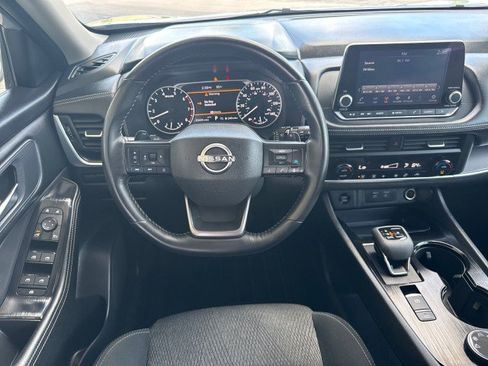 Used 2025 Nissan Rogue SV AWD/4WD image 8