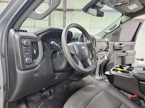 Used 2024 Chevrolet Silverado 1500 Custom image 18