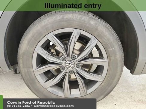 Used 2024 Volkswagen Tiguan SE image 10
