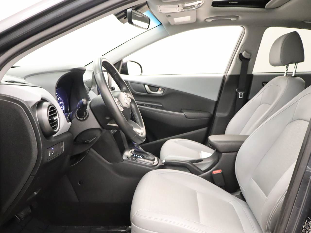 Used 2018 Hyundai Kona Limited AWD/4WD image 15