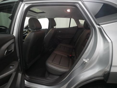 Used 2024 Chevrolet Trax ACTIV w/ Sunroof Package FWD image 15