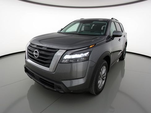 Used 2025 Nissan Pathfinder SV FWD image 3