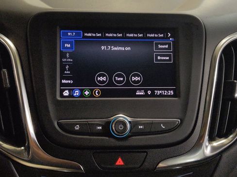 Used 2021 Chevrolet Equinox LT AWD/4WD image 25