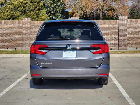 Certified 2024 Honda Odyssey EX-L image 7