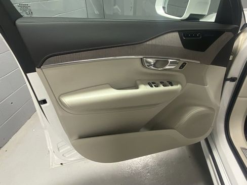 Certified 2023 Volvo XC90 B6 Ultimate image 7