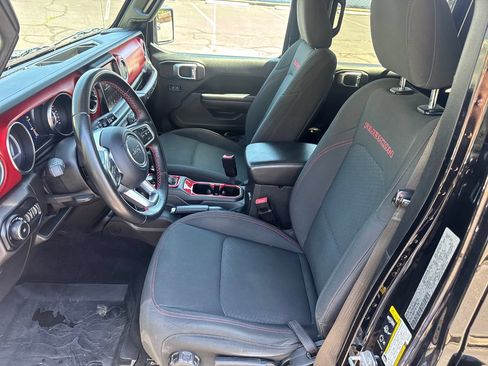 Used 2021 Jeep Wrangler Unlimited Rubicon AWD/4WD image 30