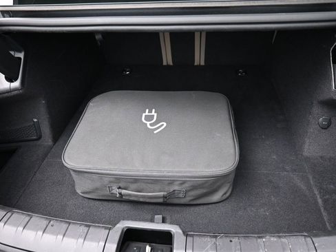 Certified 2022 Porsche Taycan image 34