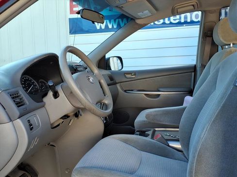 Used 2008 Toyota Sienna LE image 5