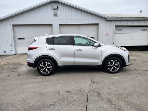 Used 2022 Kia Sportage LX image 6