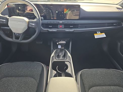 New 2025 Kia K4 GT-Line image 14