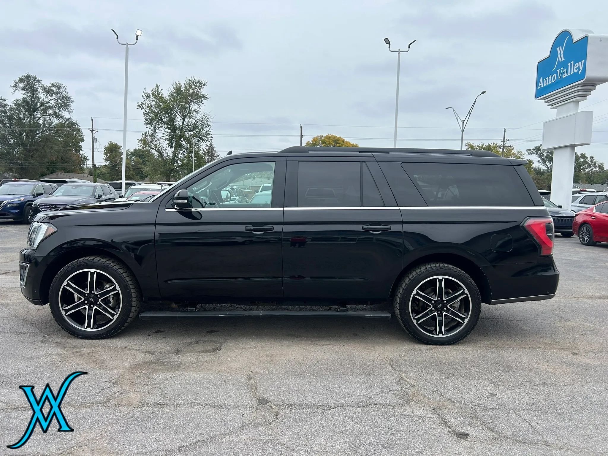 Used 2020 Ford Expedition Max Limited w/ Equipment Group 303A AWD/4WD image 4