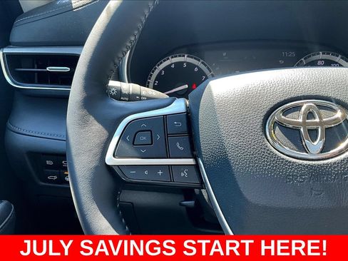 Used 2022 Toyota Highlander Platinum AWD/4WD image 12
