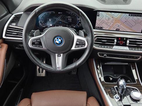 Used 2023 BMW X5 xDrive45e w/ Executive Package AWD/4WD image 14
