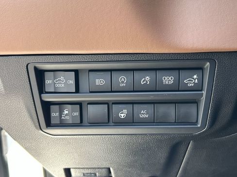 Used 2026 Toyota Tundra 1794 Edition AWD/4WD image 18
