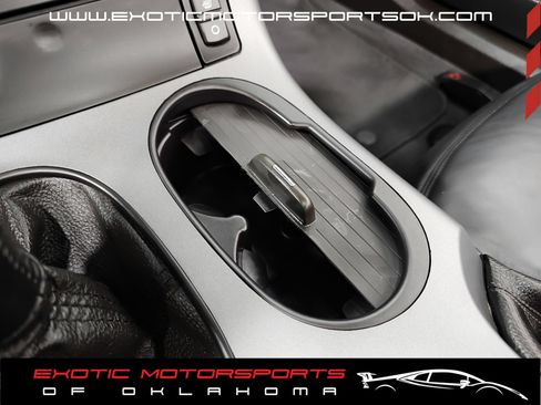Used 2006 Chevrolet Corvette Convertible w/ Preferred Equipment Group RWD image 32