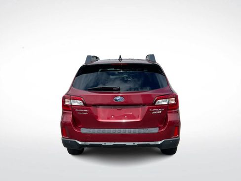 Used 2017 Subaru Outback 2.5i Limited image 7