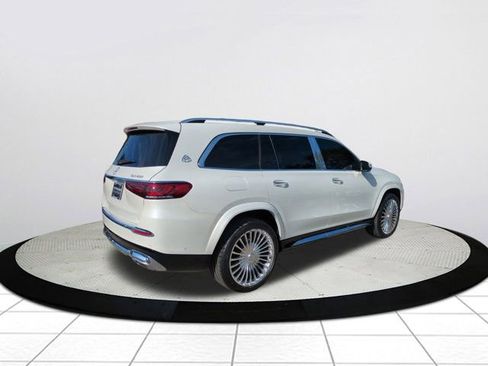 Used 2022 Mercedes-Benz Maybach GLS 600 4MATIC image 3