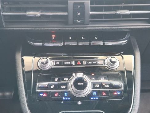 Used 2022 Lincoln Corsair Reserve w/ Equipment Group 201A FWD image 15
