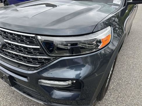 Certified 2022 Ford Explorer XLT w/ Equipment Group 202A AWD/4WD image 9