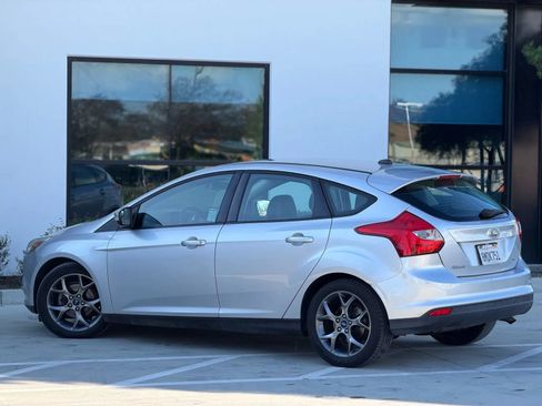 Used 2014 Ford Focus SE w/ Equipment Group 201A FWD image 11