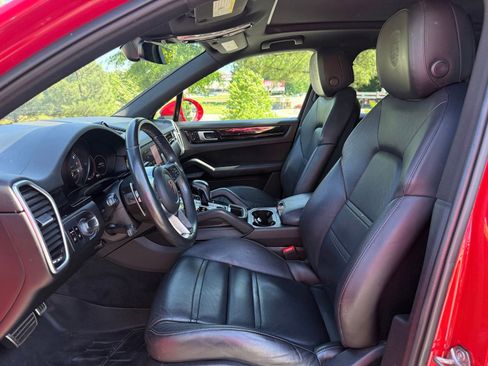 Used 2021 Porsche Cayenne S AWD/4WD image 33