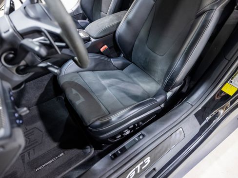 Used 2022 Porsche 911 GT3 image 33