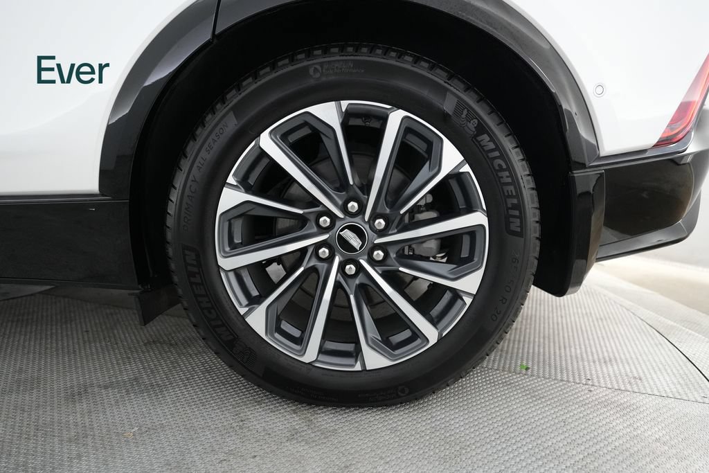 Used 2024 Cadillac Lyriq Sport AWD/4WD image 9