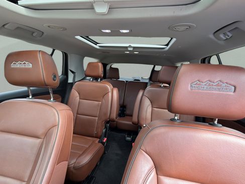 Used 2018 Chevrolet Traverse High Country AWD/4WD image 25