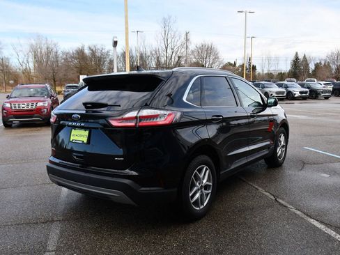 Used 2024 Ford Edge SEL w/ Convenience Package image 6