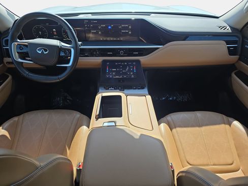 Used 2025 INFINITI QX80 Sensory AWD/4WD image 9