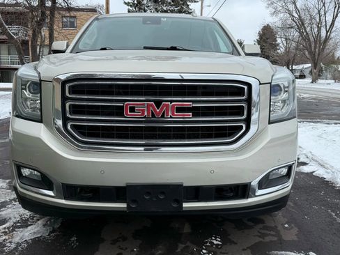 Used 2016 GMC Yukon XL SLT image 11
