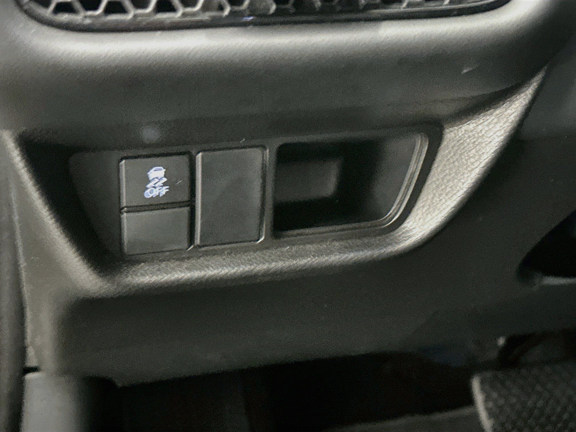 Used 2025 Honda HR-V LX image 17
