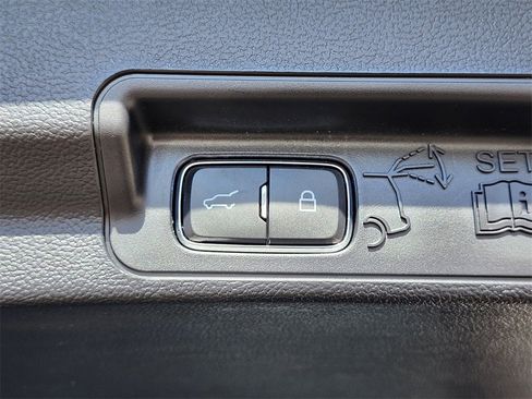 Certified 2022 Ford Explorer ST-Line w/ Class IV Trailer Tow Package image 35