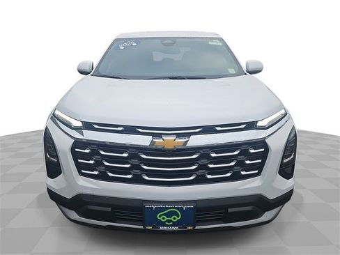 Certified 2025 Chevrolet Equinox LT image 1