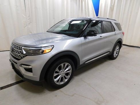 Used 2021 Ford Explorer Limited w/ Equipment Group 301A image 16