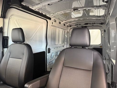 New 2026 Ford Transit 250 148 Medium Roof RWD image 7