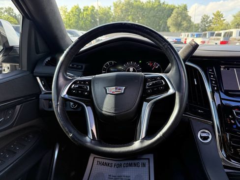 Used 2017 Cadillac Escalade Platinum AWD/4WD image 26
