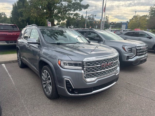 Used 2022 GMC Acadia Denali w/ Denali Ultimate Package AWD/4WD image 3