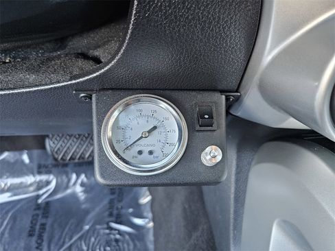 Used 2020 Nissan Titan SV w/ SV Convenience Package image 17